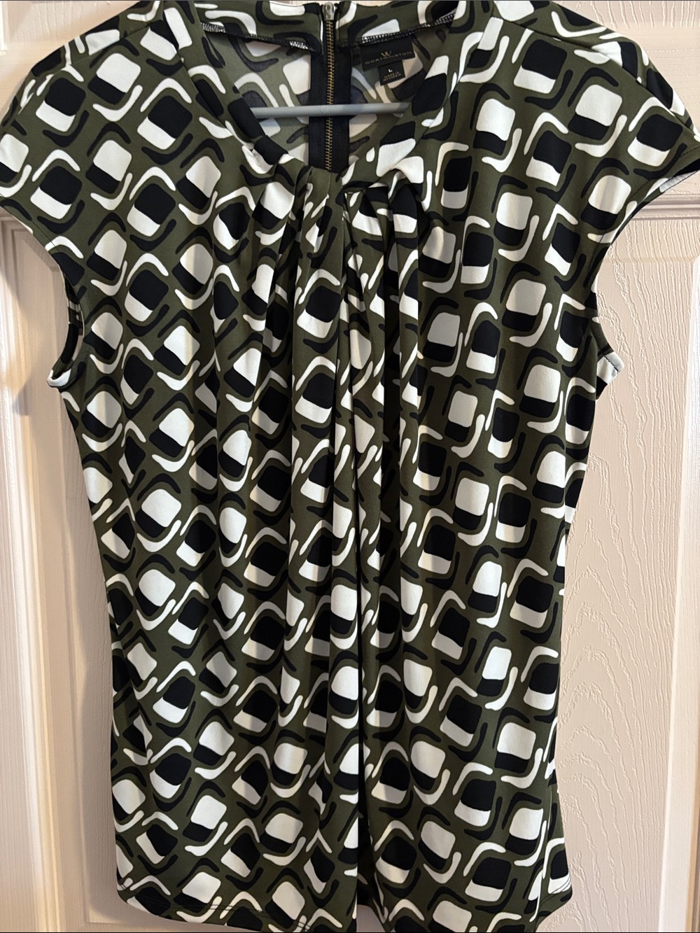 Worthington Olive Green Black White Geometric Cap Sleeve Blouse